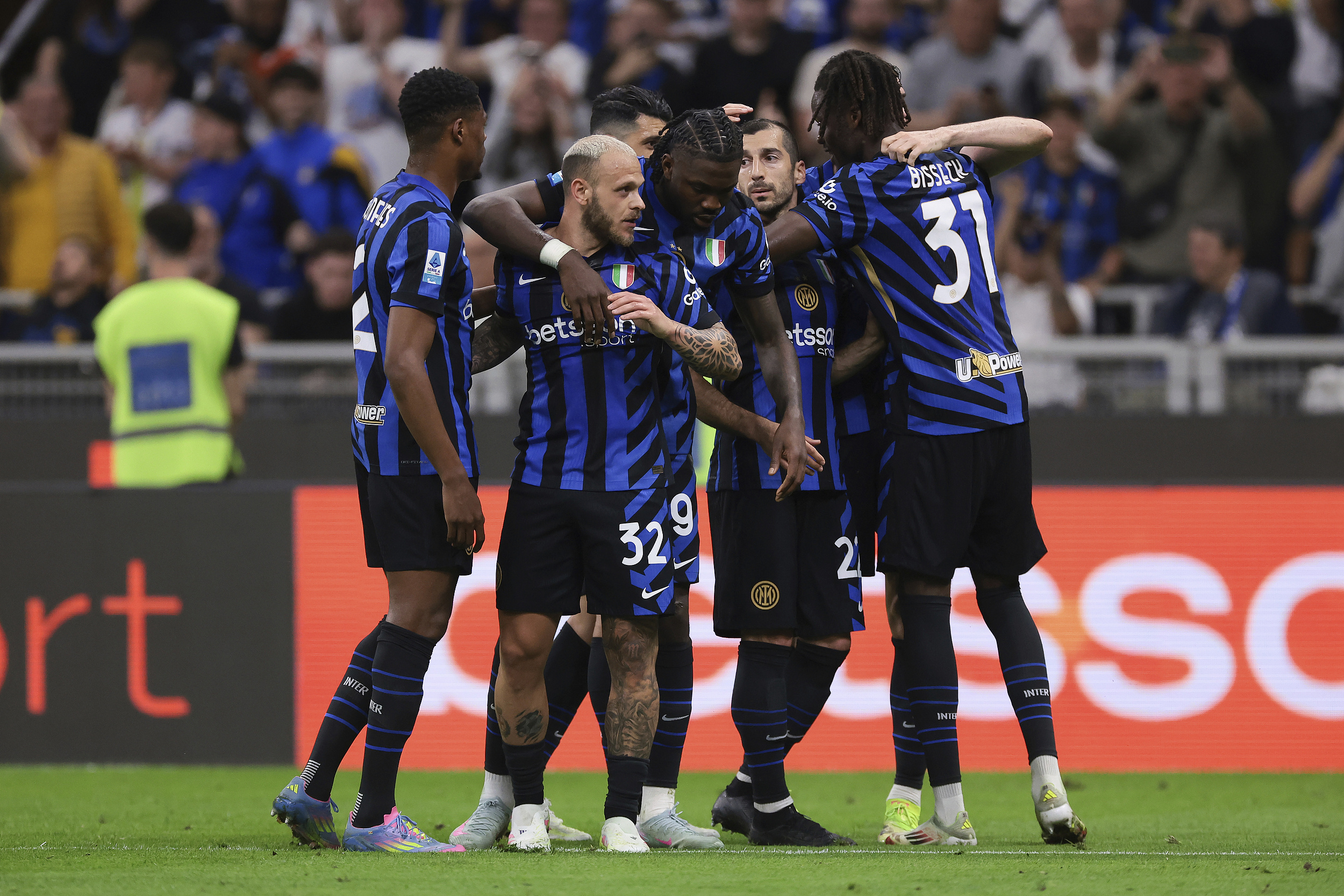 金年会共享体育平台-德甲倒计时；国际米兰冲刺阶段止住颓势；细节引发关注；信心回归；赛程密集仍需轮换的简单介绍